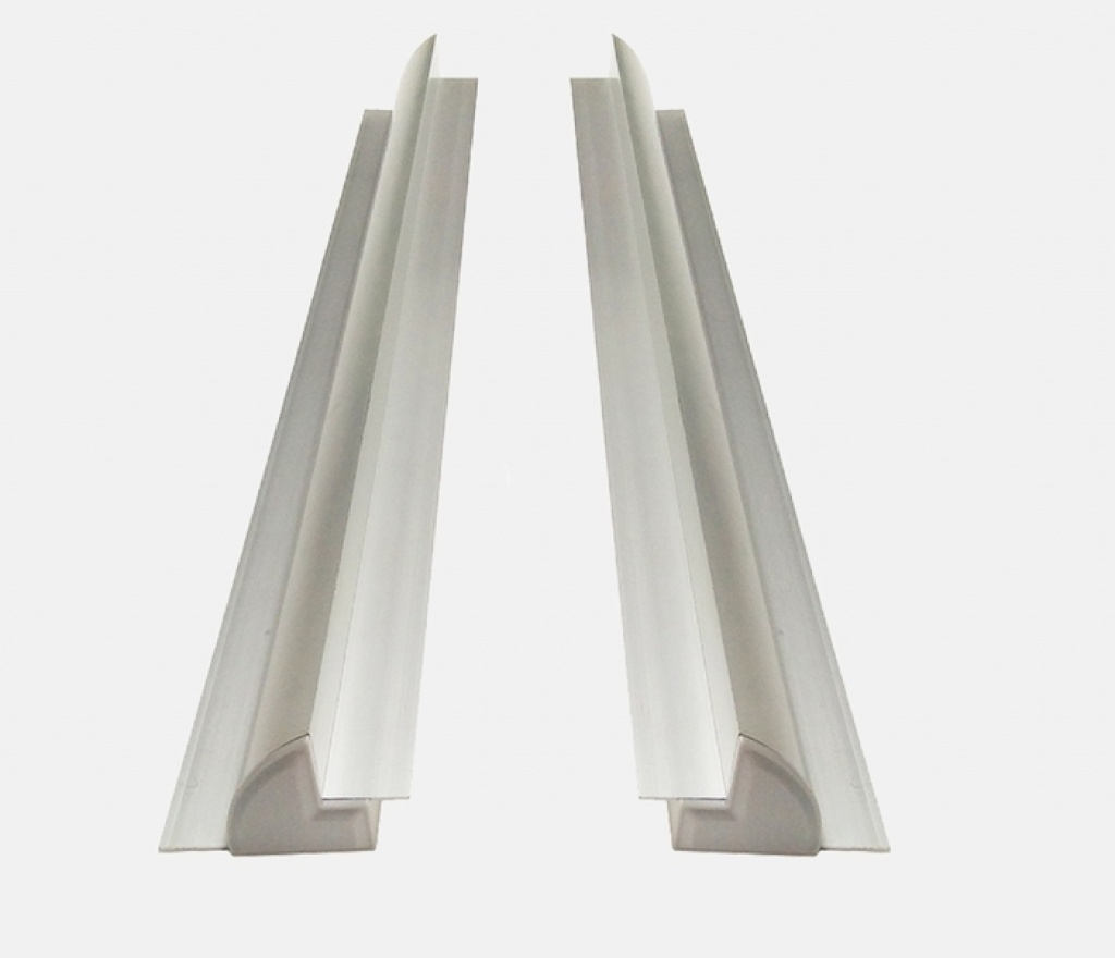 Arob  Zonnepaneel aluminium montagespoiler 550mm blank