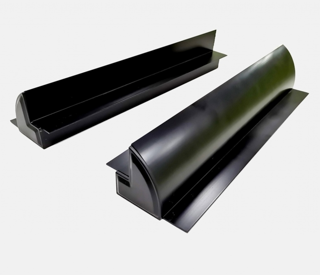 Arob  Zonnepaneel aluminium montagespoiler 550mm zwart